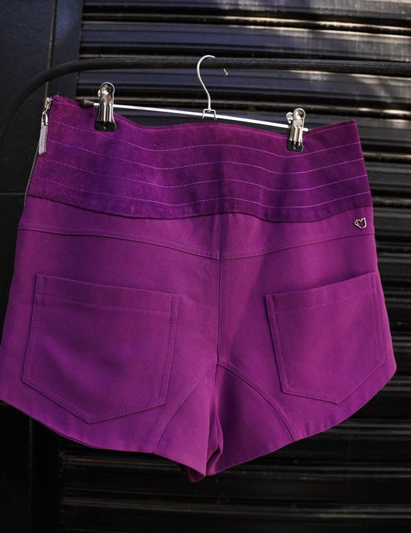 Short violeta cintura ancha con pespunte de ROSACHA