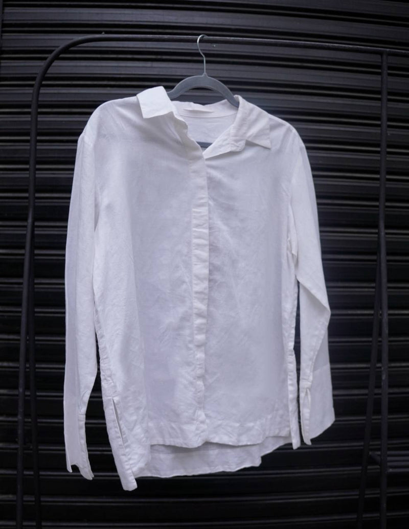 Camisa de lino blanca con corazón bordado Allo Martinez