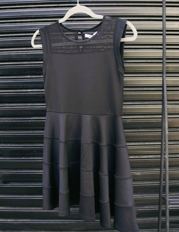 Vestido corto negro sin mangas DKNY