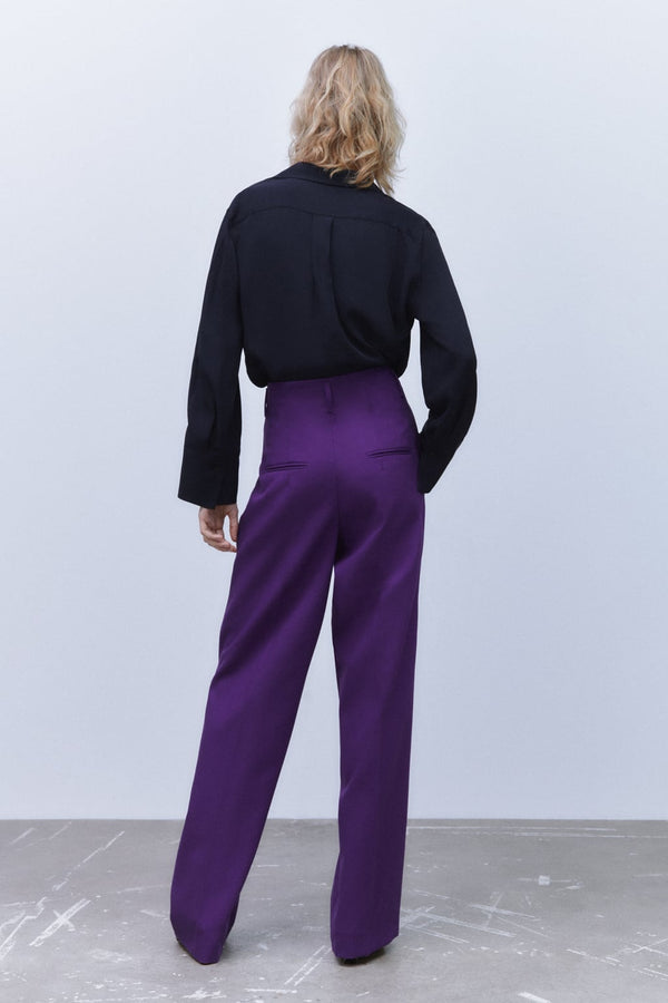 Pantalón color violeta